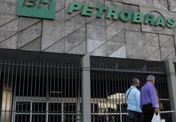 Petrobras aprova pagamento de R$ 20 bilhões aos acionistas