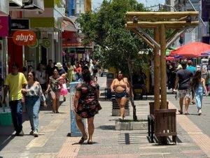 Incremento com 13º salário totalizará R$ 2,1 bi em 2024, aponta Instituto Fecomércio/AL