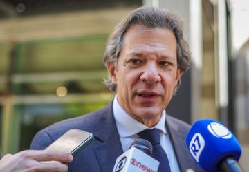 Haddad anuncia isenção de IR para quem ganha até R$ 5 mil