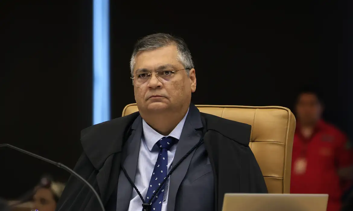 AGU pede revisão de parte da decisão de Dino que liberou emendas