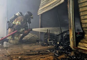 Após incêndio na Uruguaiana, Paes promete reformas e ajuda a lojistas