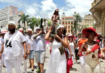 Hoje é Dia: combate à intolerância religiosa e parteiras são destaques