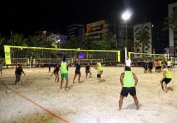 Prefeitura de Maceió e Sesc Esporte Verão 2025 levam jogos e aulão de dança à orla da Pajuçara