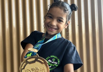 Alagoana de 6 anos vence campeonato Sul-Americano de jiu-jitsu no Rio de ?Janeiro