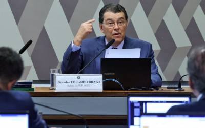 Reforma tributária com novo impacto no IVA é lida na CCJ do Senado