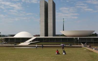 Senado pede que Dino libere recursos de emendas parlamentares