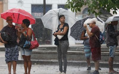 Inmet faz alerta para chuvas intensas em grande parte do país