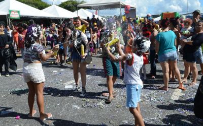 Campanha quer proteger crianças e adolescentes no carnaval