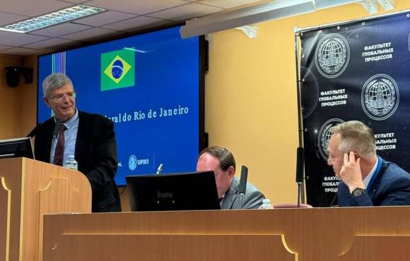 UFRJ terá Centro Brasil-Brics de Inovação para Neoindustrialização