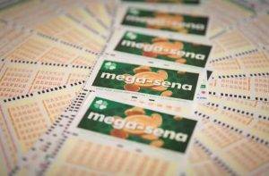 Mega-Sena acumula e vai a R$ 200 milhões, 6º maior prêmio da história