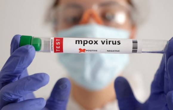 Mpox: OMS aprova primeira vacina para uso emergencial em crianças