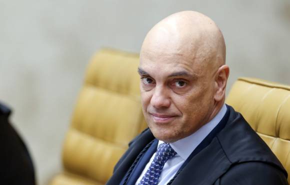 Moraes retira sigilo de inquérito de tentativa de golpe