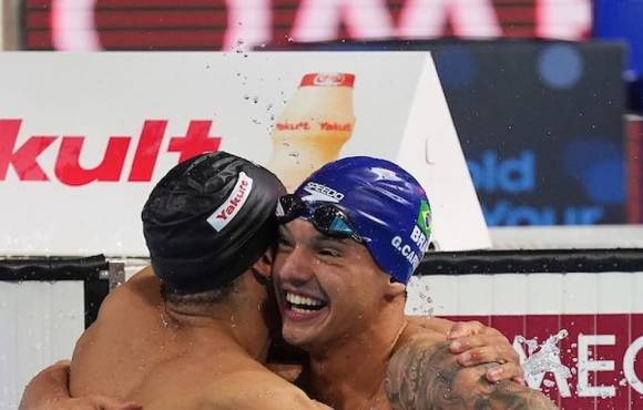 Guilherme Caribé fatura segunda prata no Mundial de piscina curta