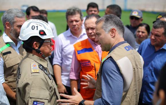 Renan Filho assume compromisso de reconstrução de ponte entre Maranhão e Tocantins e anuncia sindicância para apurar responsáveis 