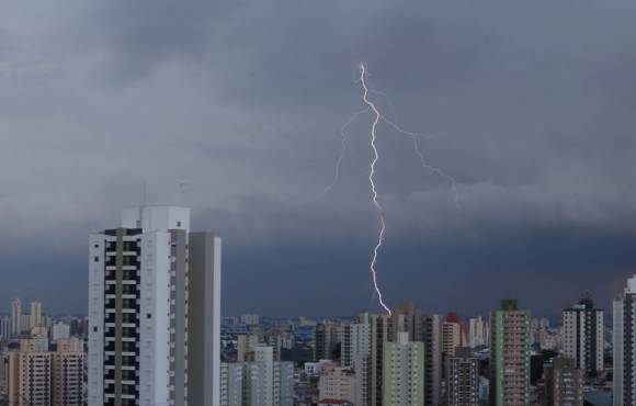 Defesa Civil alerta para áreas com solo encharcado em São Paulo