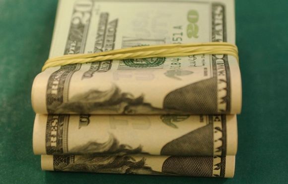 Dólar sobe para R$ 6,10 após dados sobre emprego nos Estados Unidos