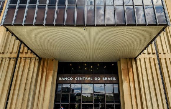 BC: dólar e economia aquecida explicam maior parte da alta da inflação