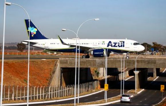 Azul e Gol assinam acordo para avaliar fusão entre as aéreas