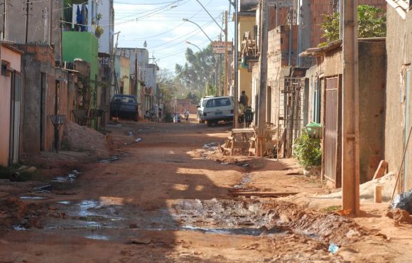 Brasil reduz número de crianças e jovens abaixo da linha da pobreza